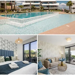 Magnificent Apartment, Close To The Beach, In Appartement